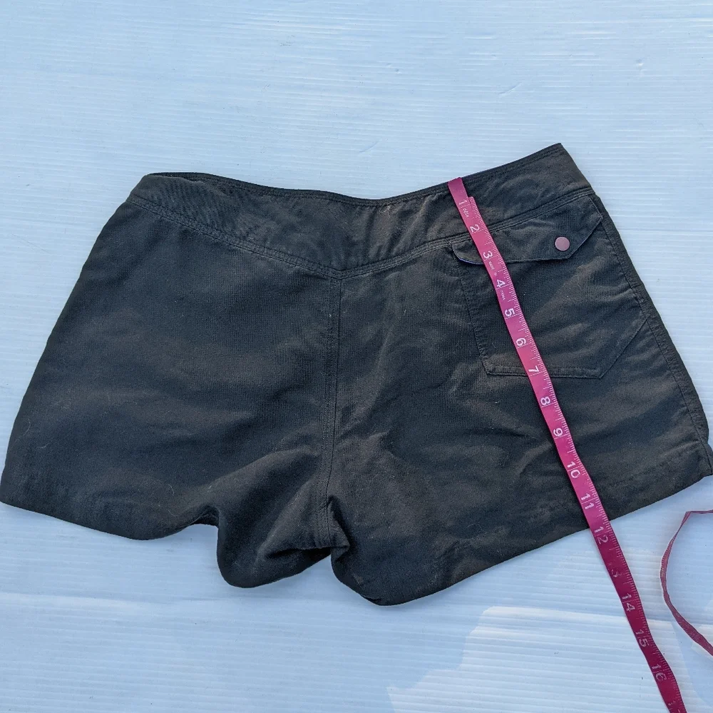 PATAGONIA women's black baggy shorts - Picture 4 of 9